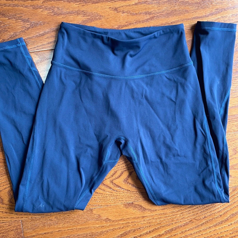 Alphalete Pulse Surge legging. Gently used no flaws